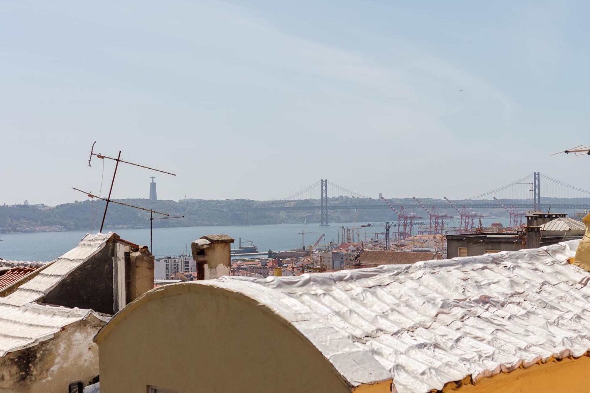 Amazing Tailor Made Penthouse With A View Appartement Lissabon Buitenkant foto